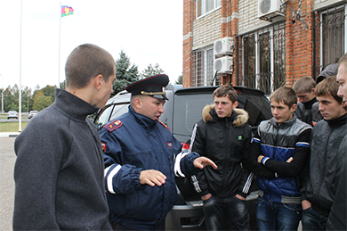 День открытых дверей прошел в отделе ГИБДД по Динскому району