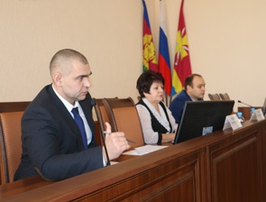 На заседании комиссии говорили о противодействии экстремизму