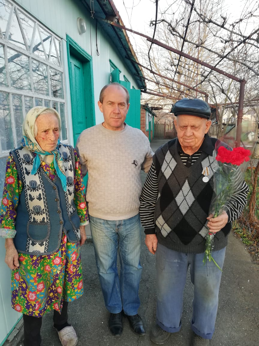 Вручение юбилейных медалей "75 лет Победы", посвященных 75-й годовщине со Дня Победы в Великой Отечественной войне 1941-1945 г.г.