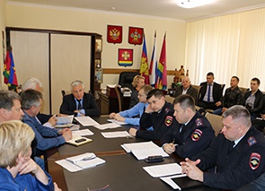 Вениамин Кондратьев провел заседание регионального Совбеза