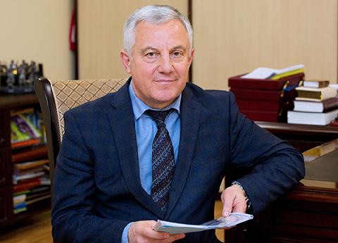 КОГДА ПРИНИМАЕТ СЕРГЕЙ ЖИЛЕНКО