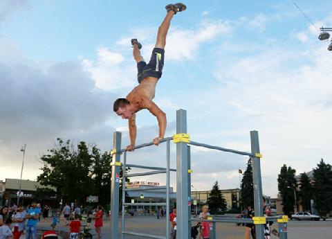 Молодежь приглашают на фестиваль Street Workout